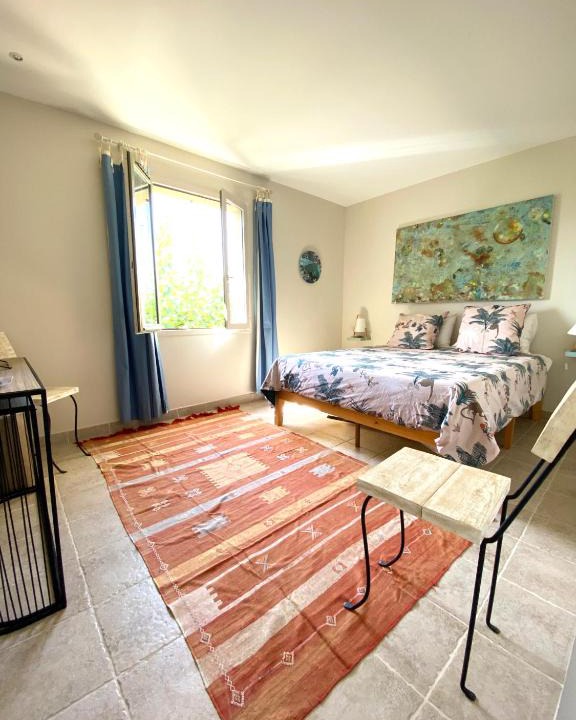 Saint-Quentin-la-Poterie House | Chambre avec vue
