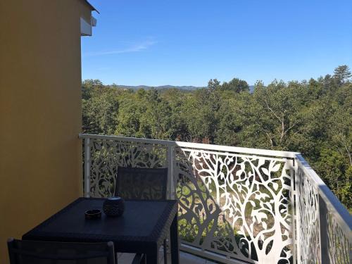 Digne-les-Bains House | Chambre hotes avec vue panoramique sur la foret
