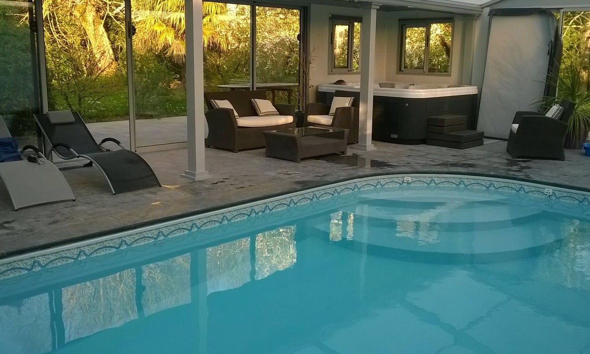 Doue-la-Fontaine House | CHAMBRE HOTES PRIVATE HEATED POOL AND JACUZZI NEAR SAUMUR AND DOUE EN ANJOU