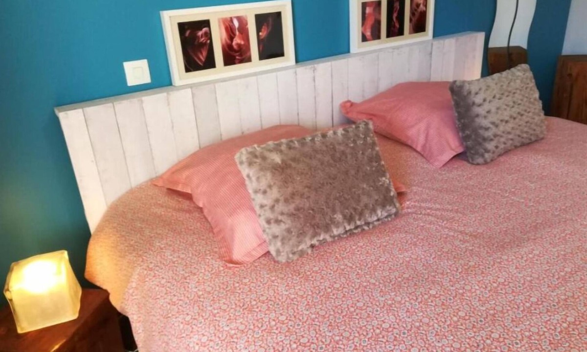 Mortagne-sur-Sevre Bed & Breakfast | Chambre "jardin" Accessible aux Personnes à Mobilité Réduite