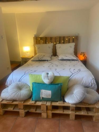 Lezoux House | Chambre Le Colibri