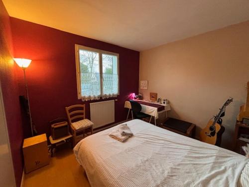 Saint-Herblain House | Chambre lit double