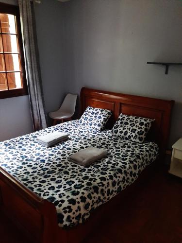 Carlus Bed & Breakfast | Chambre maison piscine