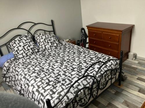 Vernouillet House | Chambre meublée dans une maison