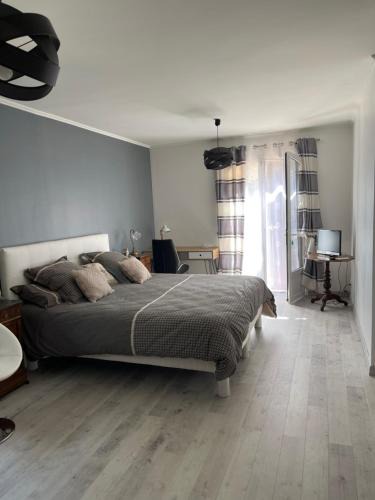 Cornebarrieu House | Chambre meublée