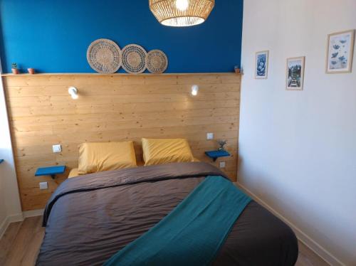 Nerondes Bed & Breakfast | Chambre Nérondes double Le Lion d Or