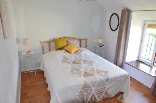 Thizay Bed & Breakfast | Chambre Pantagruel Le dolmen