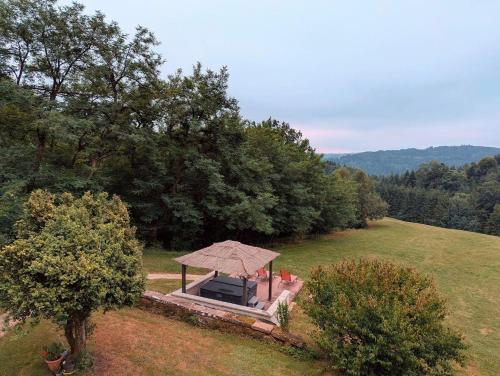 Moyenmoutier Bed & Breakfast | Chambre Perce-neige, Maison d'hôtes Les Accacias