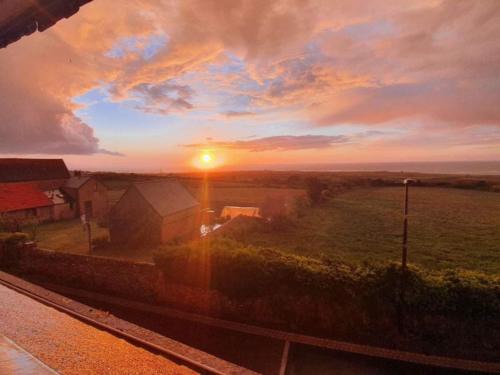 Saint-Germain-des-Vaux House | Chambre phare