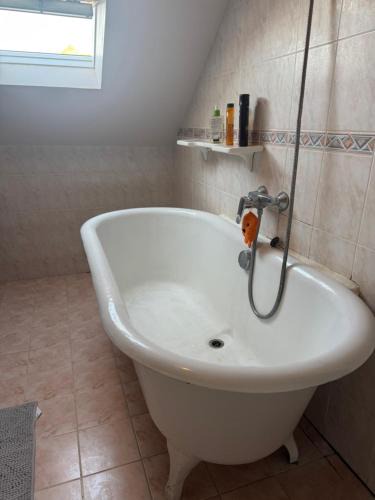 Autruy-sur-Juine House | Chambre privée