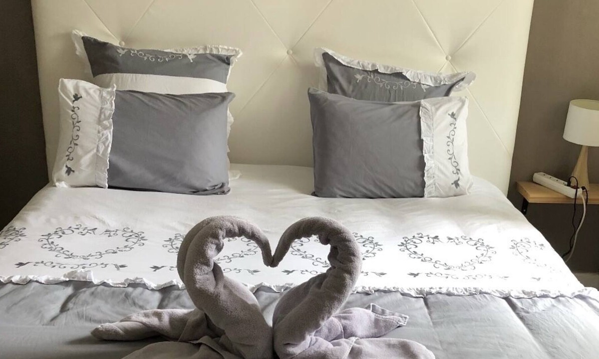 Meilhan-sur-Garonne House | Chambre Romantique
