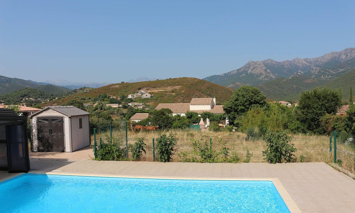 Valpaja House | Chambre Rose 2 cool 👍🏻 4 adults