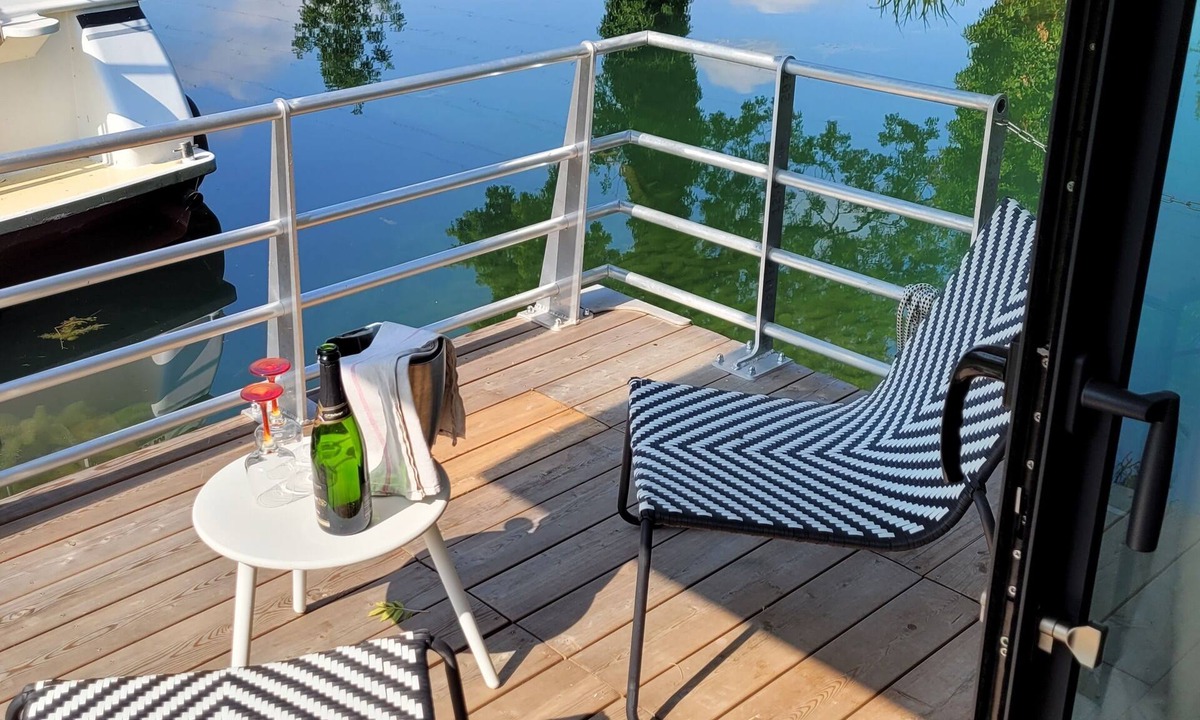 Joinville Boat Rental | Chambre sur L'eau