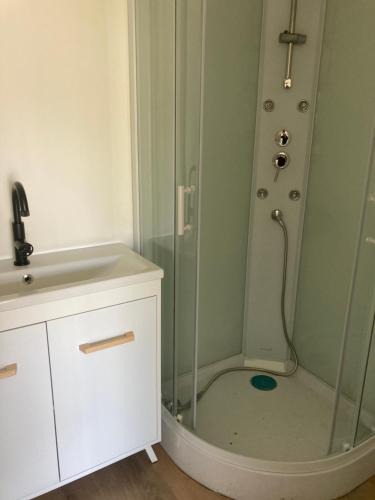 La Chapelle-sur-Erdre Bed & Breakfast | Chambre verte
