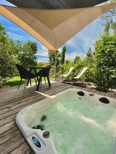 Albi House | Chambres avec Jacuzzi privatif - Kassiopée Bed & Spa