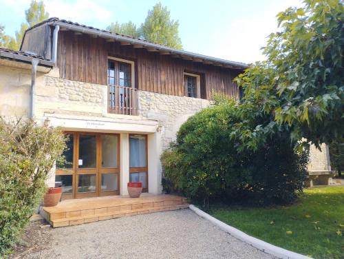 Camiac-et-Saint-Denis Bed & Breakfast | Chambres d'hôtes du Château Camiac