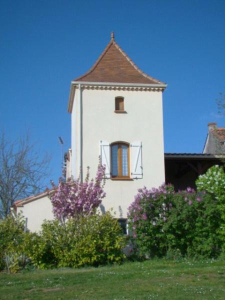 Saint-Pierre-Lafeuille Bed & Breakfast | CHAMBRES D'HOTES LES GRAVES