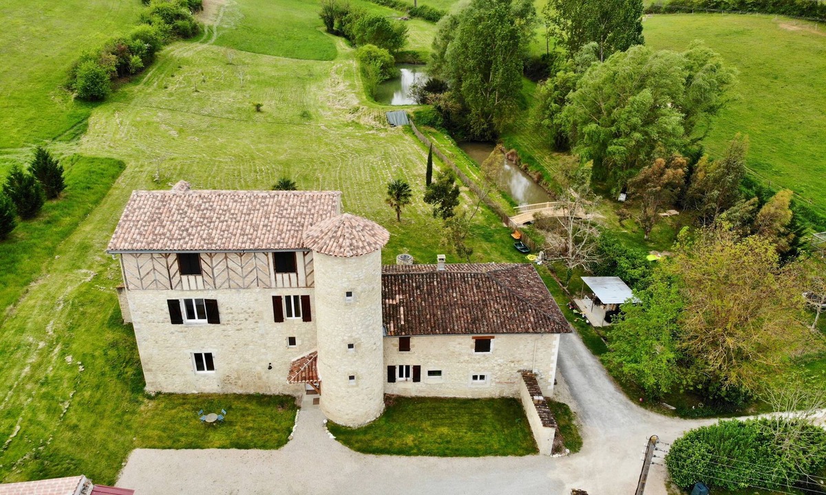 Auch Bed & Breakfast | Chambres d'hôtes A Clairefontaine