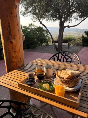 Tuchan Bed & Breakfast | Chambres d'hôtes avec vue panoramique - Gîte Saint Roch