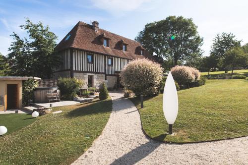 Cambremer House | Chambres d'hôtes - Domaine Le Coq Enchanté