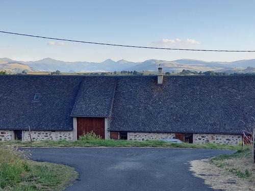 Marchastel Bed & Breakfast | Chambres d'hôtes du Chênelong Cantal