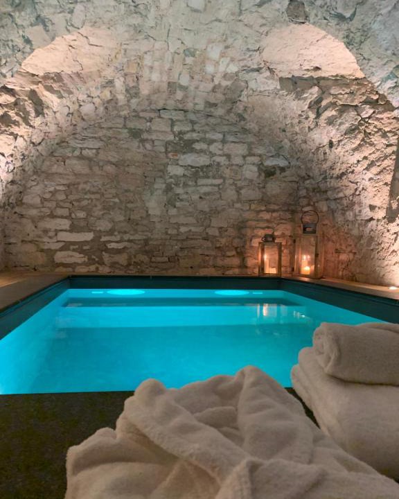 Ville Haute Bed & Breakfast | Chambres d'hôtes du château