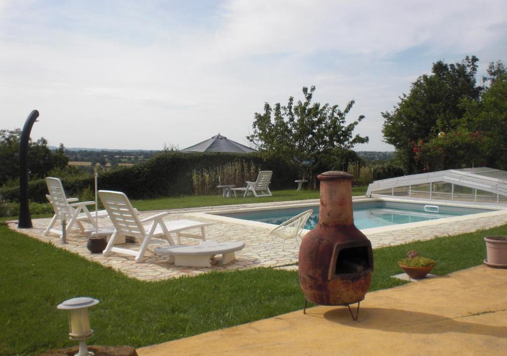 Chenay-le-Chatel Bed & Breakfast | chambres d'hôtes de la colline