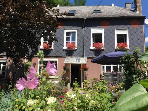 Signy-lAbbaye Bed & Breakfast | Chambres d'hôtes - La Fosse Bleue