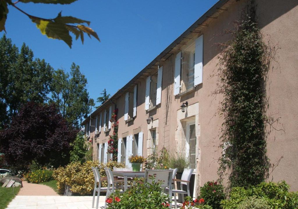 Cheffois Bed & Breakfast | Chambres d'hôtes La Charrière