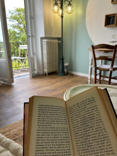 Rieupeyroux Bed & Breakfast | Chambres d'hôtes - Le Jardin de la Guionie