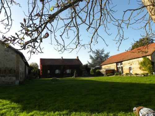 Verneix House | Chambres d'hôtes Les cabris