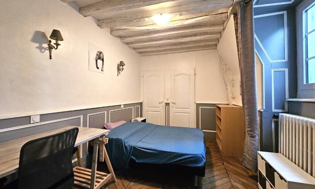Etival-les-le-Mans Bed & Breakfast | Chambres d'Hote sleeps 2 with pool and fully equipped kitchen Le Mans/Circuit 24 H