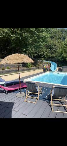 Saint-Mars-la-Briere Bed & Breakfast | Chambres dans maison avec piscine