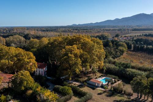 Saint-Genis Bed & Breakfast | Chambres d hôtes du Castell de Blés