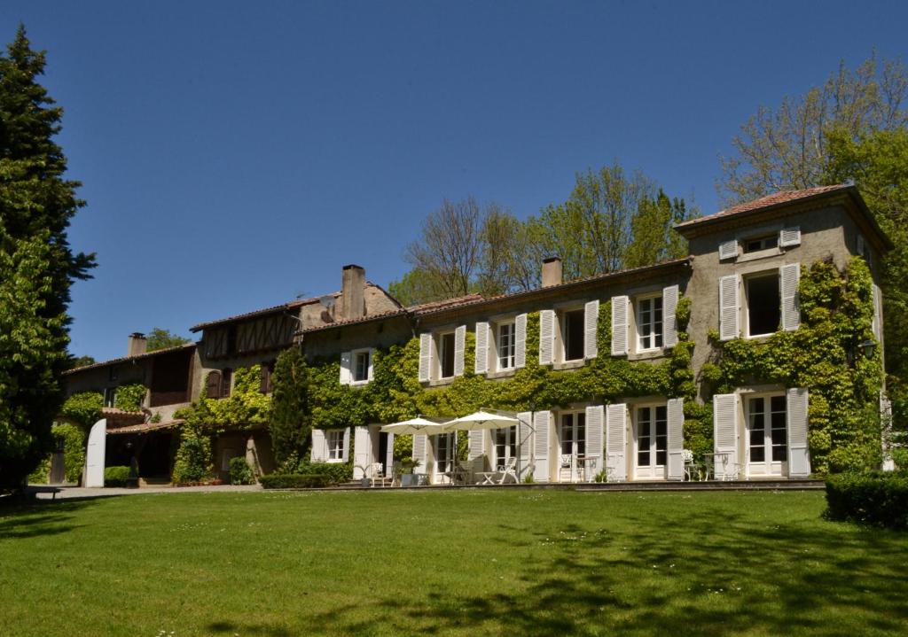 Saint-Jean-dAigues-Vives House | Chambres d'Hôtes Domaine du Hameau Baylesse