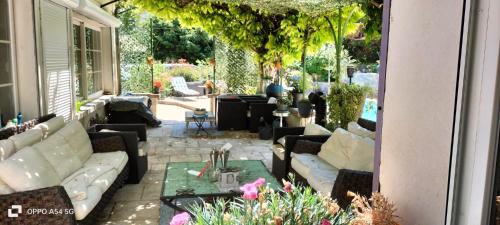 Roquemaure Bed & Breakfast | Chambres Hôtes chez Chris