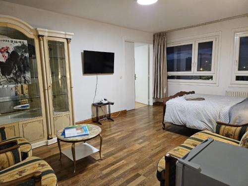 Porte de la Chapelle House | Chambres lumineuses avec vue sur Paris Montmartre