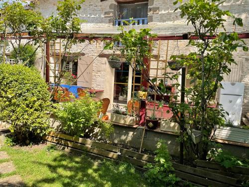 Saint-Jean-de-Sauves House | Chambres, Table d'Hôtes et Gites Les Mesanges