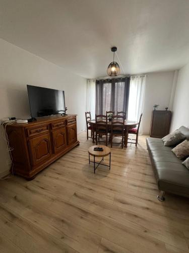 Sarcelles Apartment | Champions Deluxe