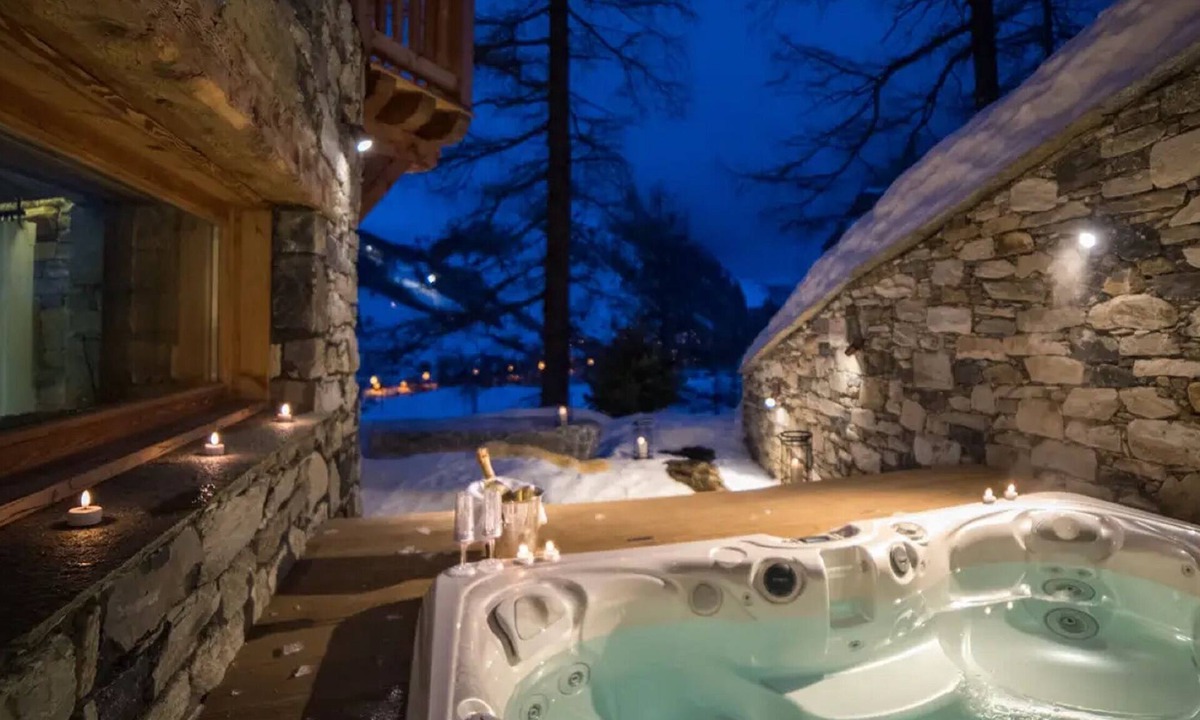 Le Cret Ski Chalet | Chamring Chalet in Val D'isère