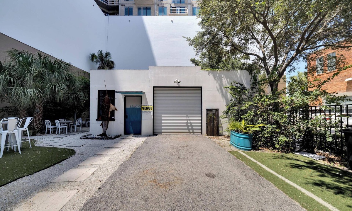 Channel District House | Channelside Charm - Downtown - Private Studio