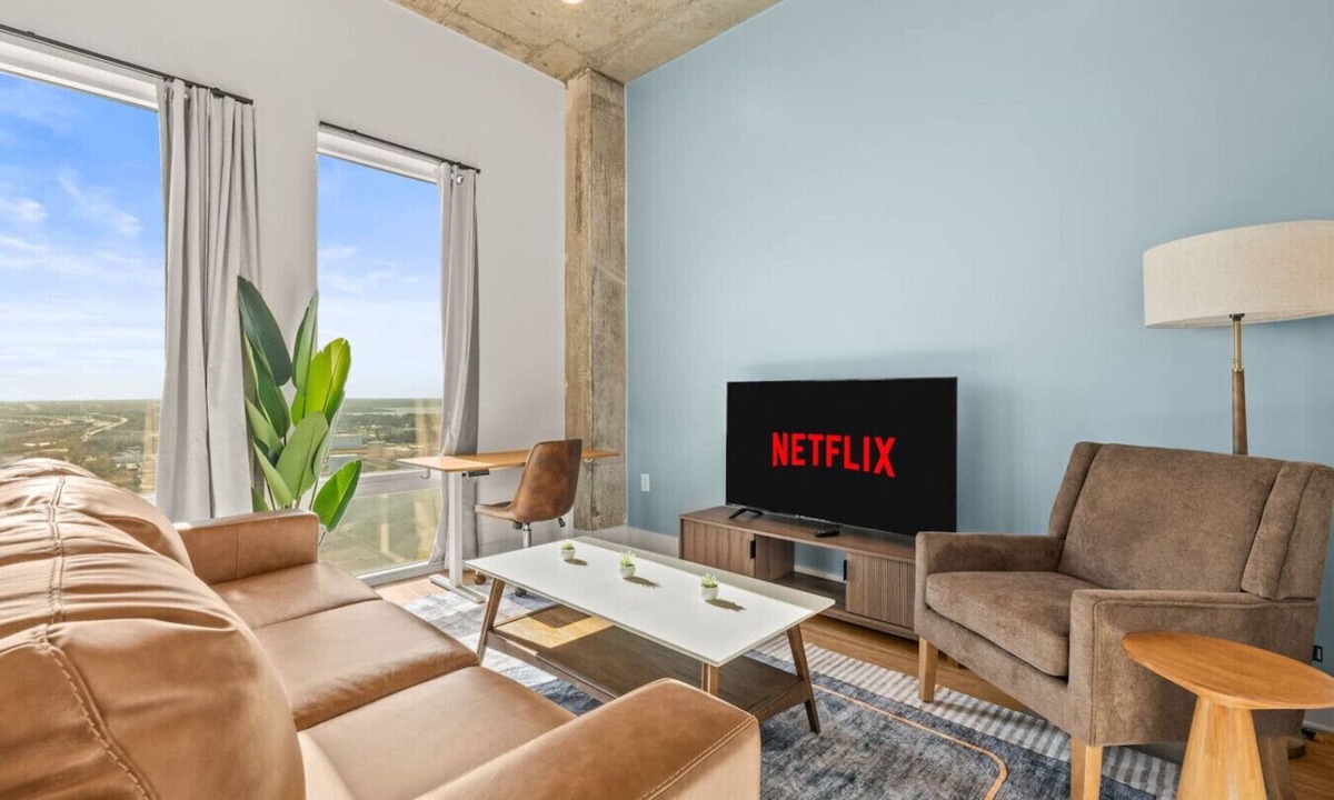 Channel District Apartment | Channelside Tampa 1BR | Gym, Pool, Parking