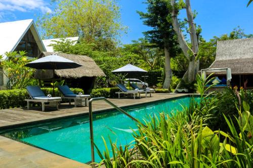 Jimbaran Bay Bed & Breakfast | Chanteak Bali - Teak House 3