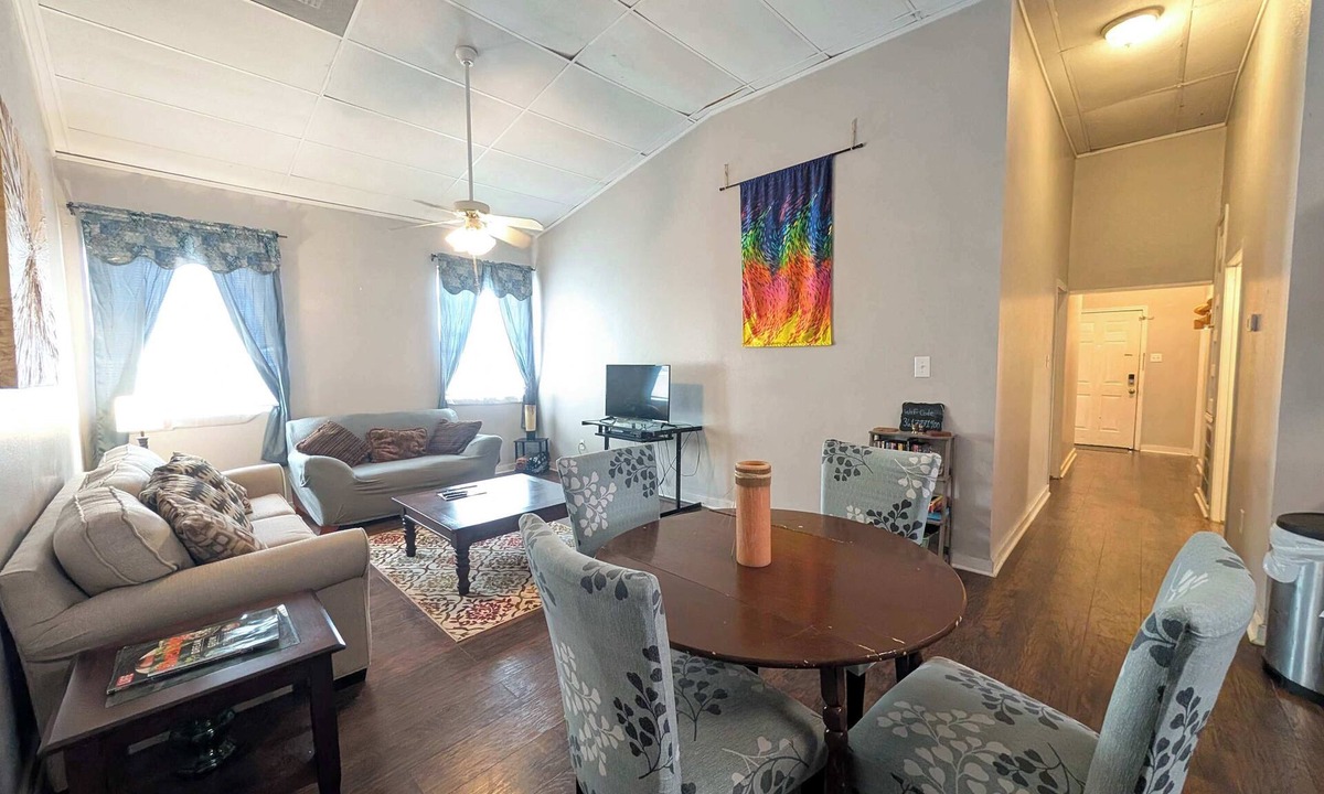 Ingleside Apartment | Chapel Summary: 🏡 Wel