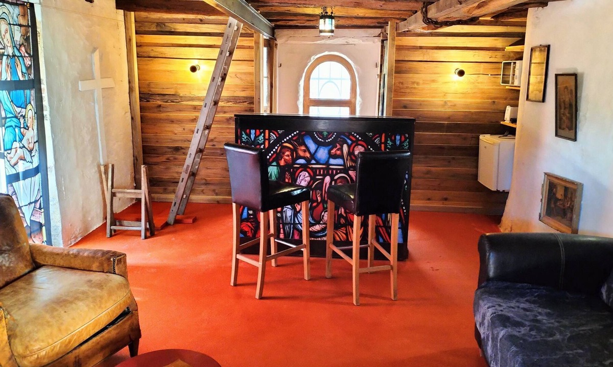 Longny-au-Perche House | Chapelle, Dans une Ancienne Grange