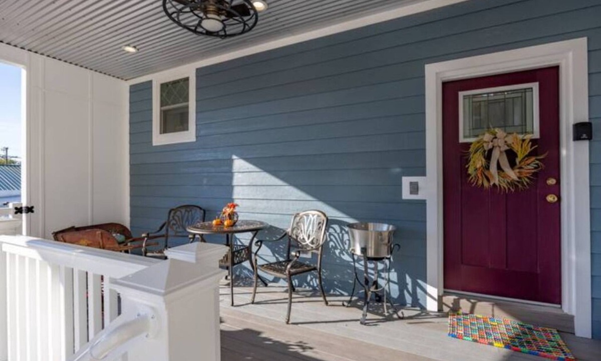 Thornhill Apartment | Chapman on the Rail