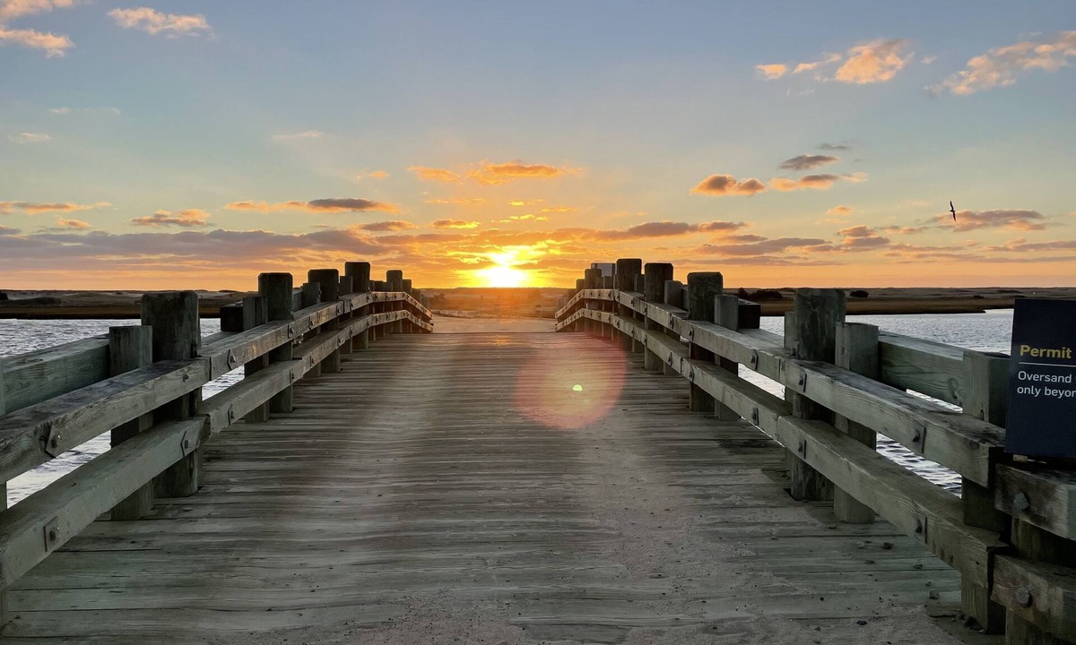 Edgartown Cottage | Chappy cottage with private beach