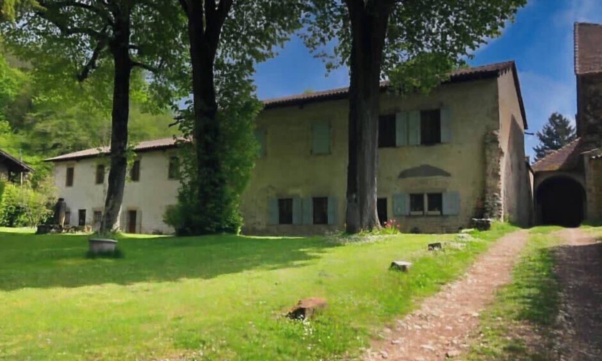 Le Pin House | Chartreuse de la Sylve Bénite, large capacity character cottage