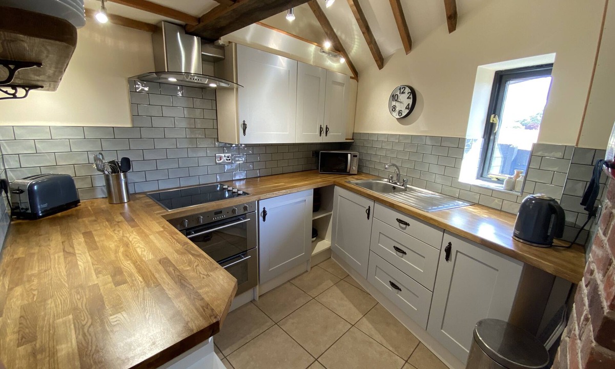 Forncett Cottage | Character 2 bedroom barn conversion in peaceful rural setting