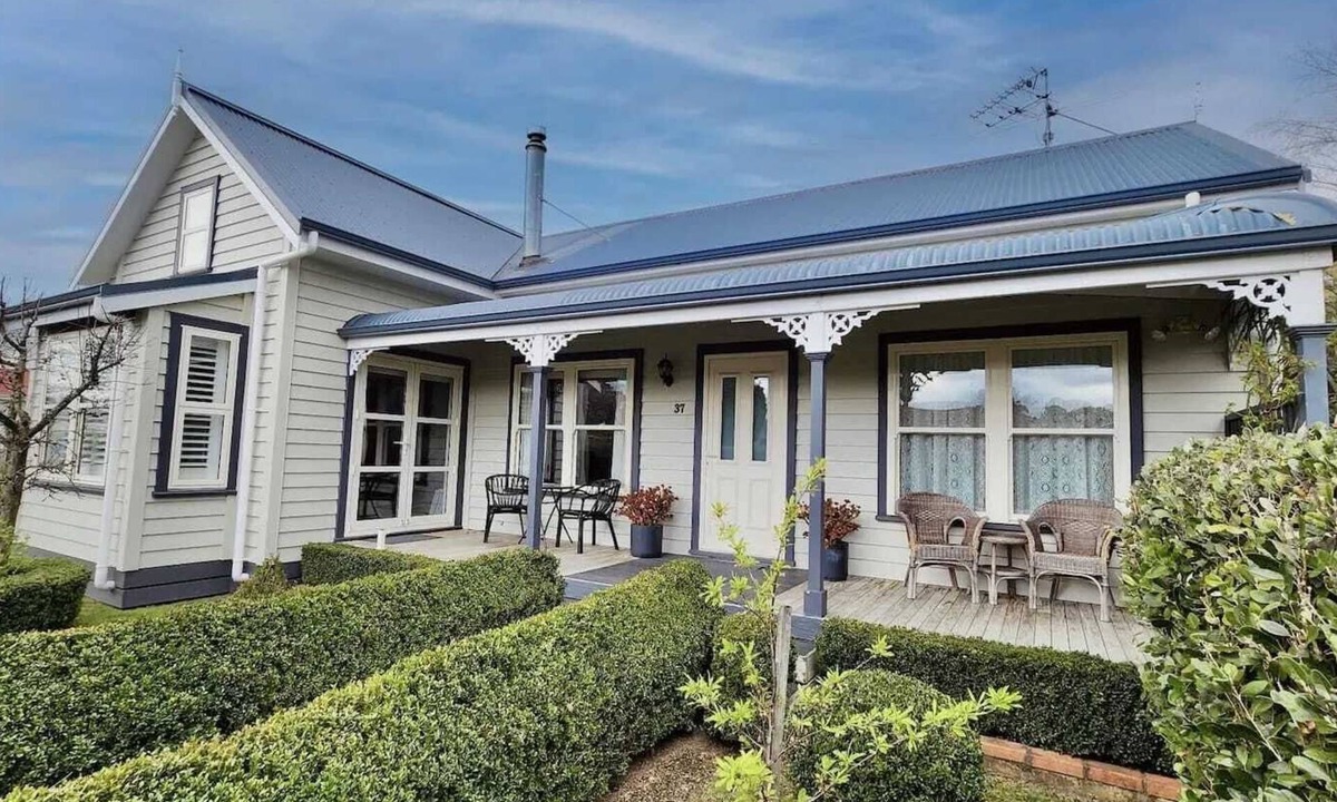 Greytown Cottage | Character cottage in private garden setting